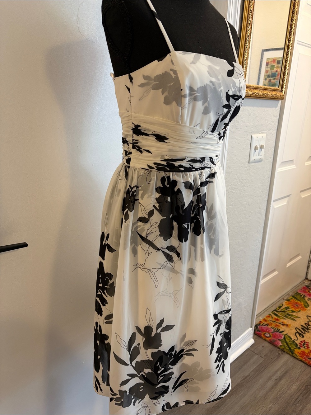 Ann Taylor Petites strapless black and white mini dress size 4 - Picture 4 of 11